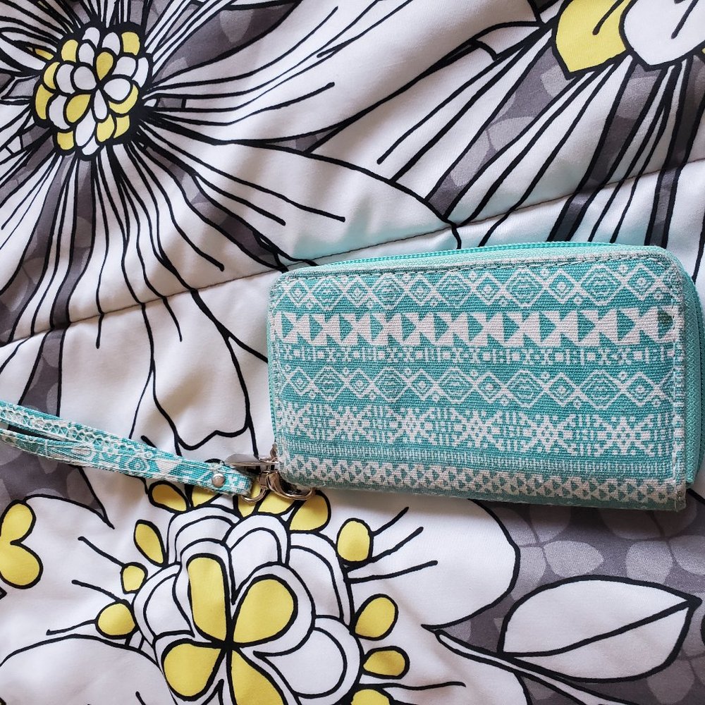 FINAL PRICE Tribal(?) Patterned Wristlet